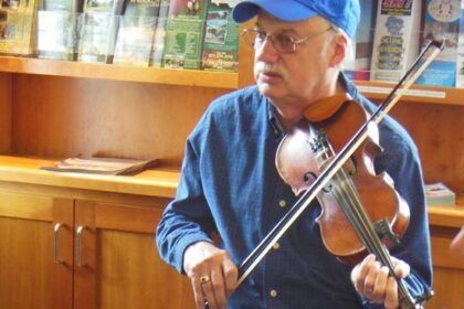 Fiddler Roger Howell